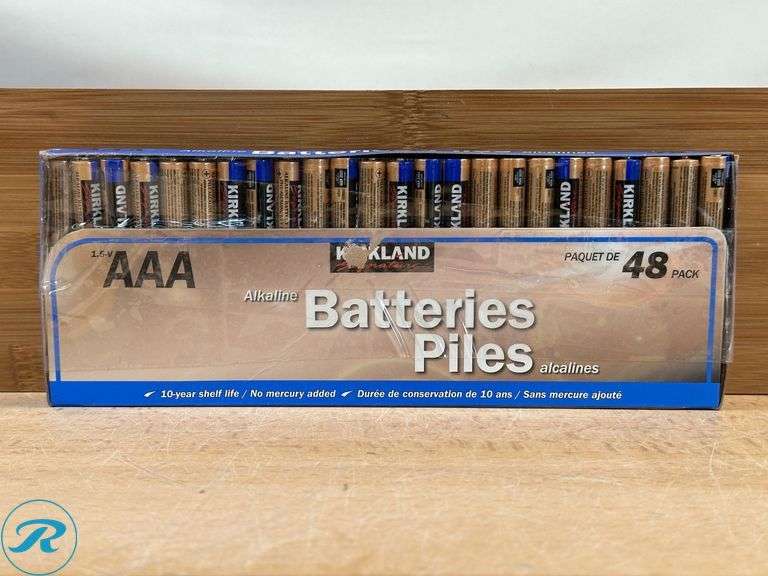 Kirkland Signature Alkaline AAA Batteries, 216 ct- New/ Open Box - Roller Auctions