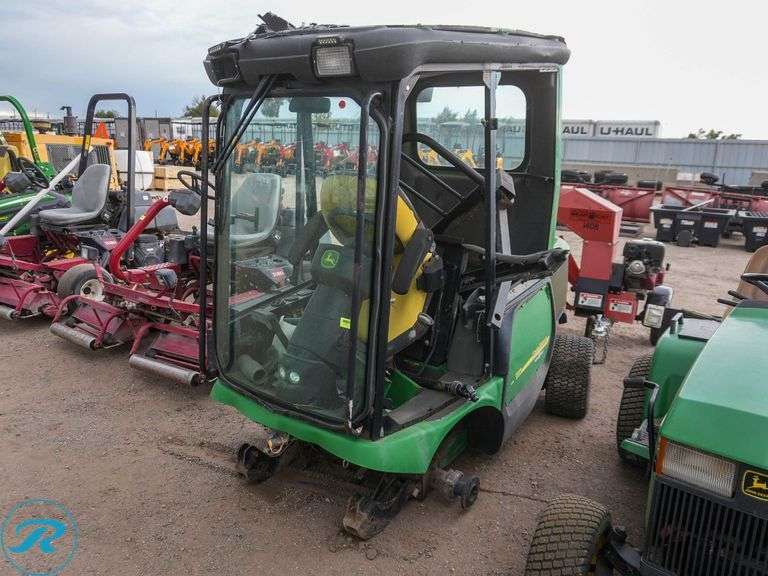 John Deere  1565 Series 2  4WD  Ride-On Lawn Tractor