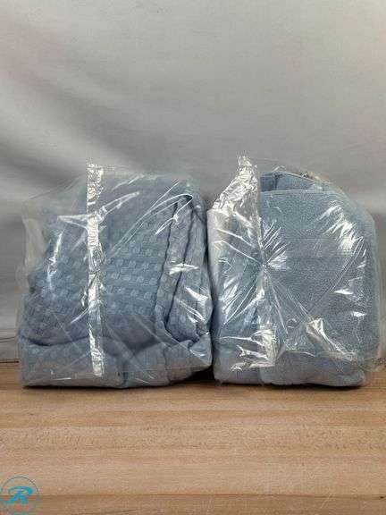 (2) 4-piece Bath Set, Blue- Like New; 4-piece Bath Set, Gray- Like New/ Missing 2 Units; 3-piece Minimalist Bath Set, White- New - Roller Auctions