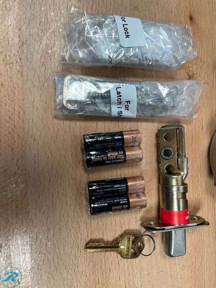 Kwikset Automatic Locking Deadbolt  W/ Keypad with Z-Wave / Satin Nickel / HC620 TRL ZW700 15 SMT - New - Roller Auctions