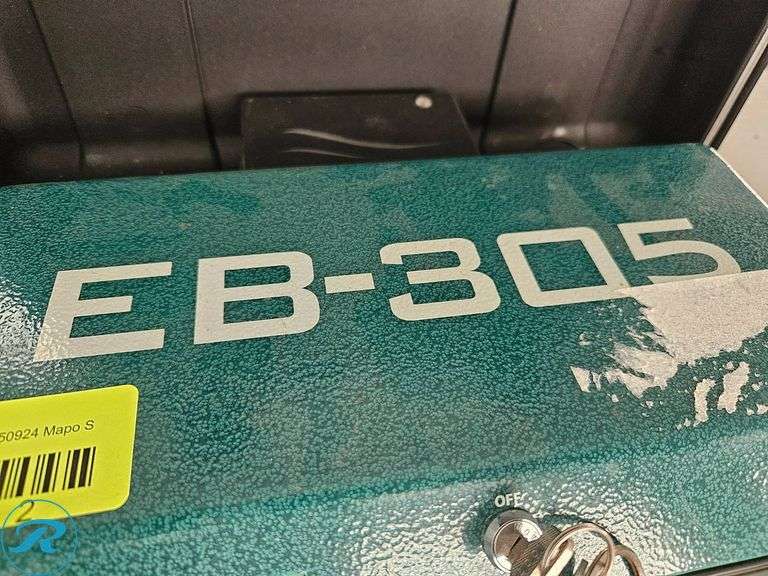 Erchonia Medical EB-305 Electromedical Device in Carrying Case - Roller Auctions