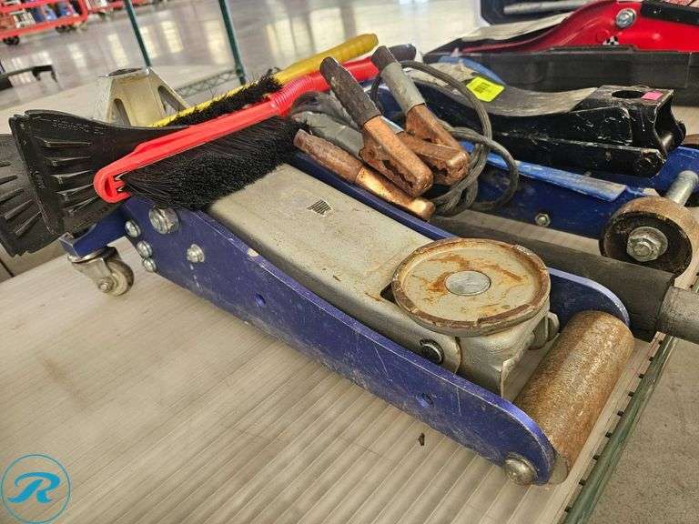 (2) Hydraulic Floor Jacks, Jumper Cables, and Snow Brushes - Roller Auctions