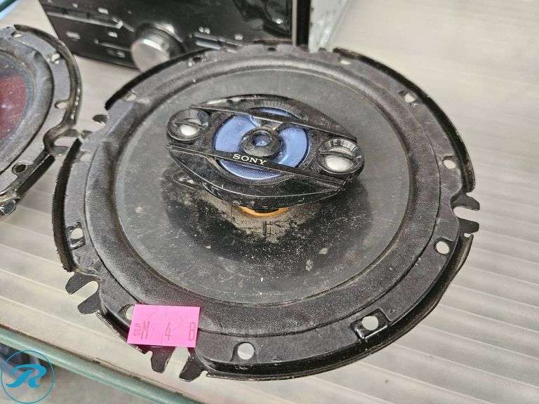 Pioneer Mixtrax Car Stereo and Pair of Sony Speakers - Roller Auctions