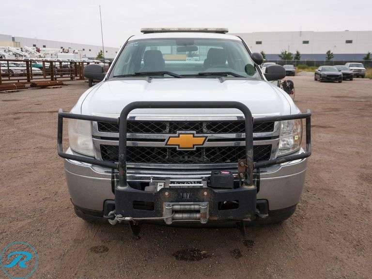 2013 Chevrolet Silverado 2500 HD 4WD Super Cab Pickup - Roller Auctions