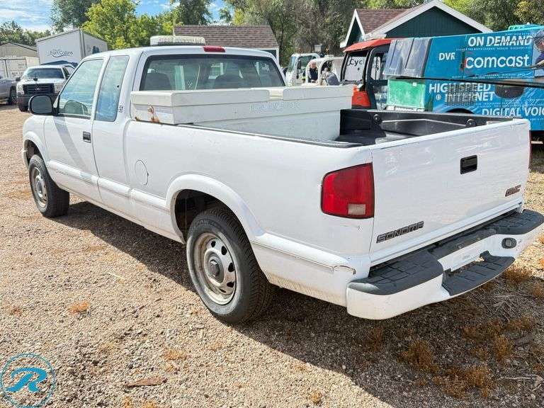 1998  GMC  Sonoma  SLS  4WD Super Cab  Pickup - Roller Auctions