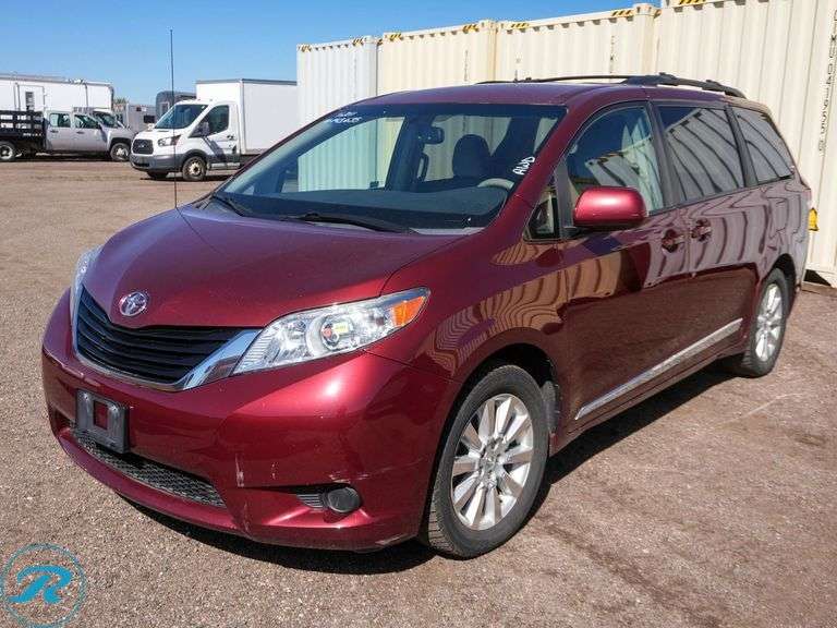 2011  Toyota  Sienna  AWD  Passenger Van - Roller Auctions