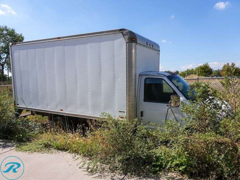 2002  Ford  E350   Super Duty  RWD  Box Truck - Roller Auctions