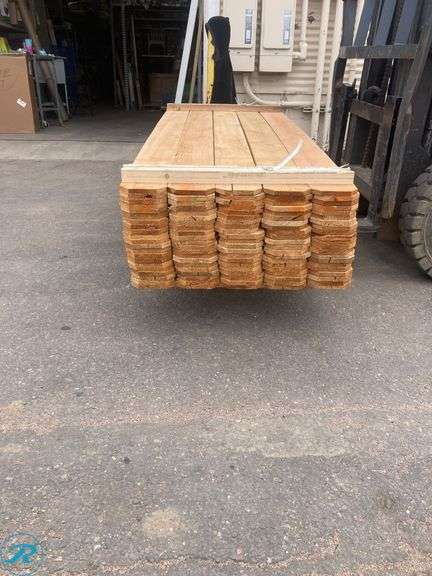(100) Cedar Dog Ear Fence Pickets 19/32" x 5.5" x 6' - Roller Auctions