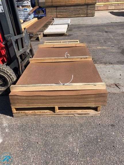 (50) Smooth Paintable Hard board Wall Panel 48" x 96" (32 Sq ft) - Roller Auctions