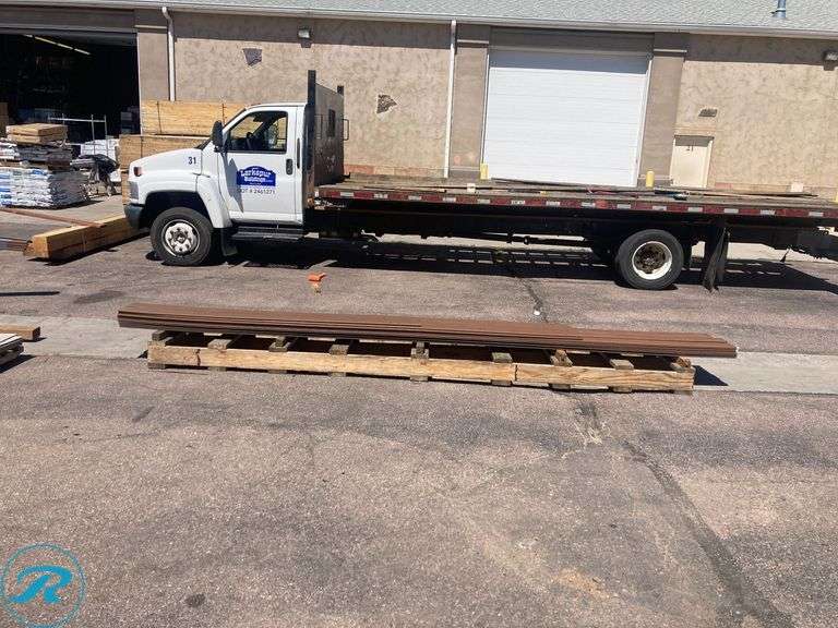 (20) - Assorted Saddle Trex Enhance Decking Boards some are grooved pls see Photos includes 3 fascia boards - Roller Auctions