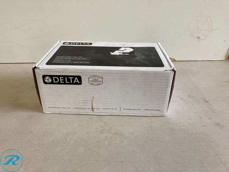 (1) New- Delta Esato Matte Black Single hole 1-handle WaterSense Mid-arc Residential Handle Bathroom Sink Faucet with Drain with Deck Plate - Roller Auctions