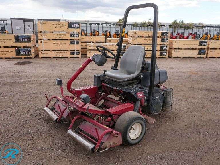 Toro  Greensmaster 3150-Q  Ride-On Reel Mower