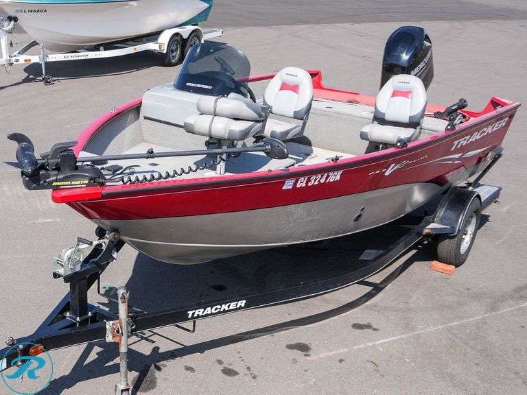Tracker V175 Pro Guide SC Fishing Boat, Mercury 115 Gas Engine, 5-Person or 760 Lbs, Minn Kota Power Drive V2 Trolling Motor, S/N: US-BUJ00833E213