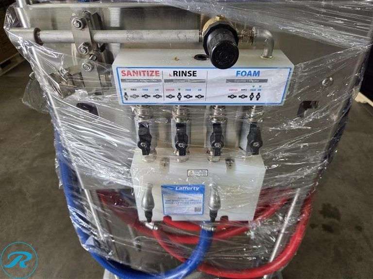 New Lafferty 4-Wheel Uni-Body Spray/Rinse/Foam System - Roller Auctions