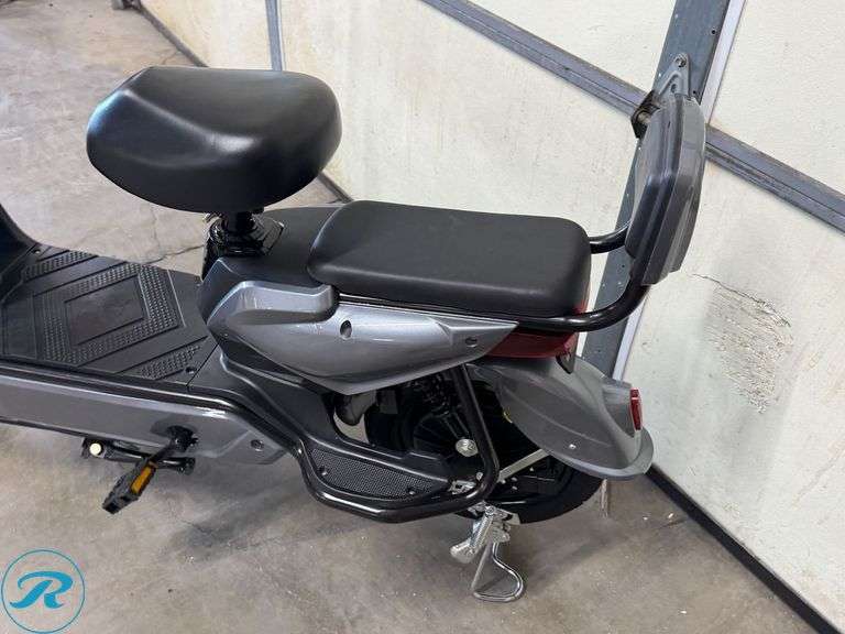 New I-Ranch IREV 2-Wheel Electric Bicycle - Roller Auctions