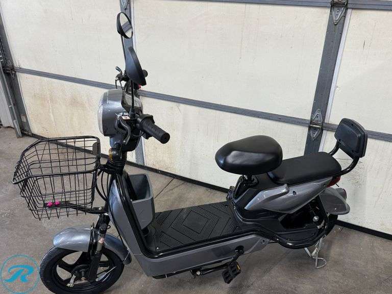 New I-Ranch IREV 2-Wheel Electric Bicycle - Roller Auctions