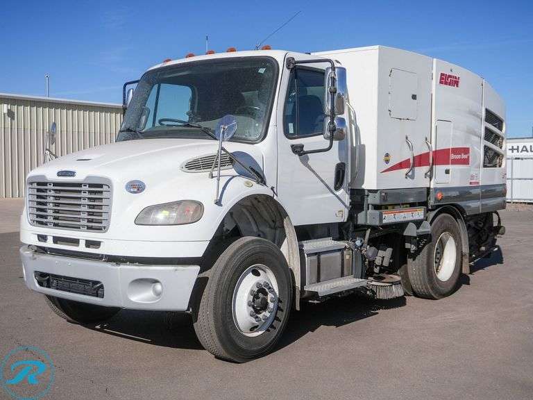 2019  Elgin  Broom Bear  Street Sweeper