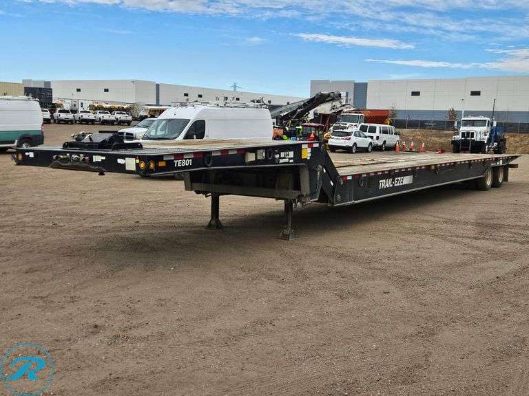 2014  Trail-Eze  TE801  T/A Sliding Axle Trailer