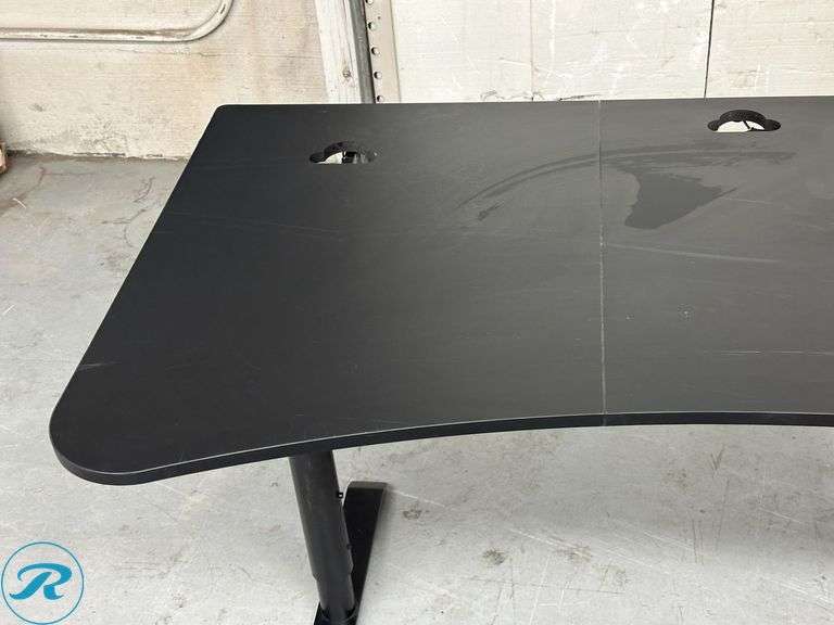 Arozzi: Original/ Standard Gaming Desk- Used/ Scratches - Roller Auctions