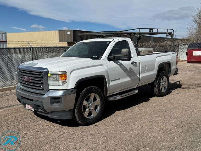 2015 GMC Sierra 2500 HD 4WD Pickup