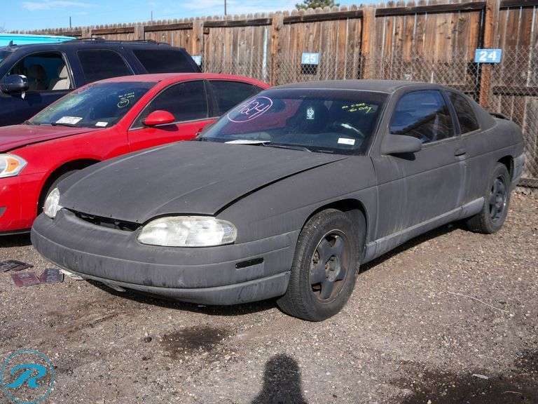1996 Chevrolet Monte Carlo LS FWD