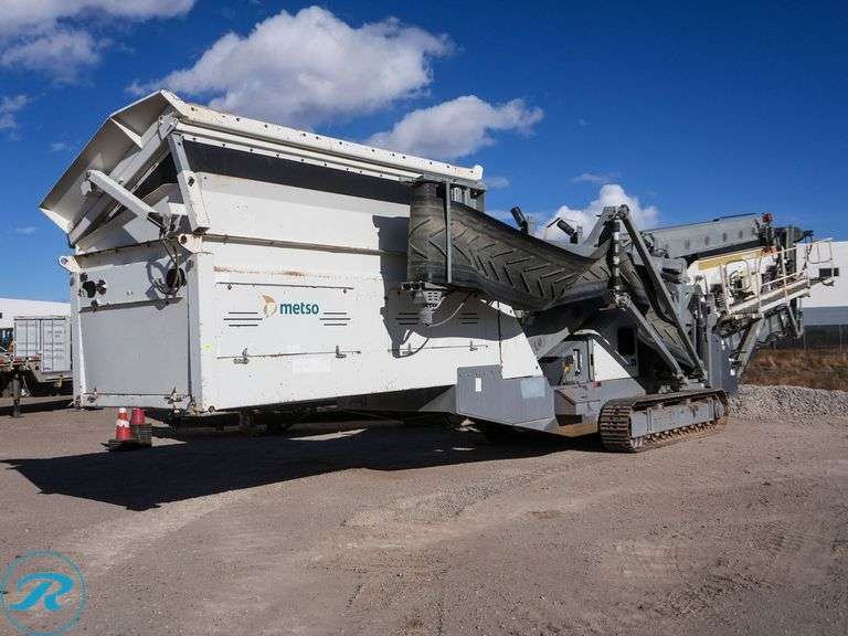 2016  Metso  Lokotrack ST3.8  Mobile Screening Plant - Roller Auctions