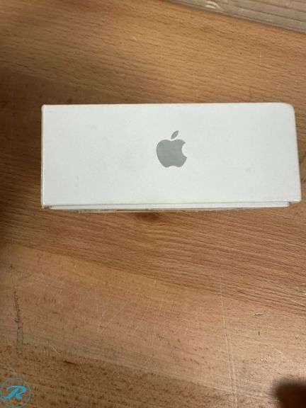 Apple AirPods 4 White - Used/Marks/light Scratches - Roller Auctions