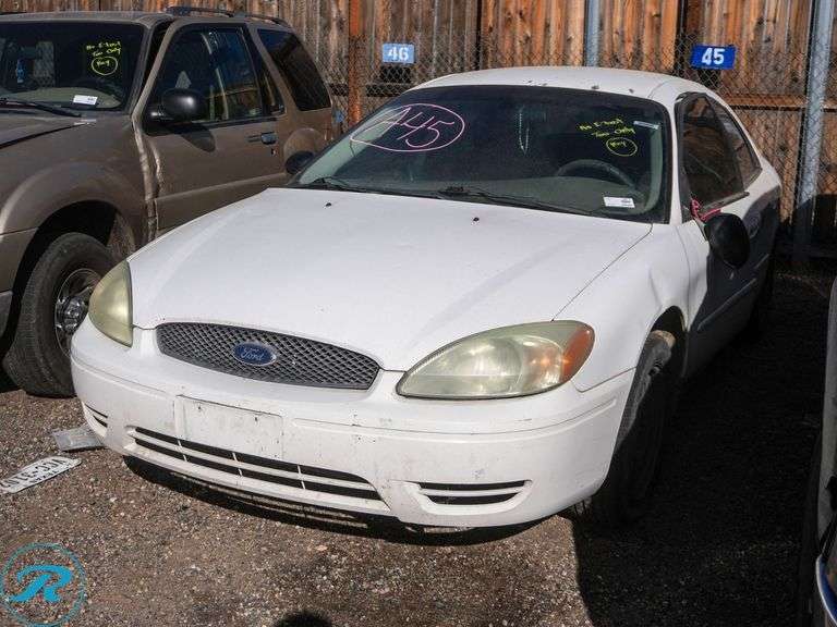2004 Ford Taurus SE FWD