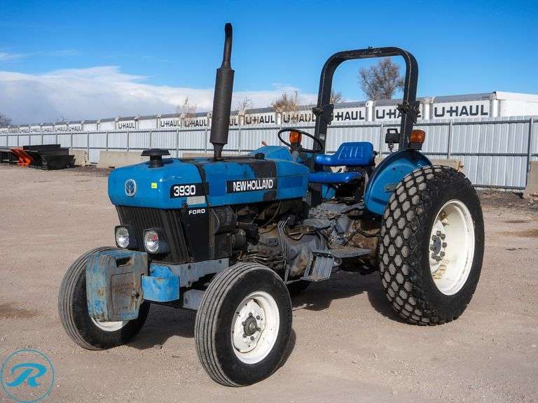 1996  New Holland  3930  Tractor