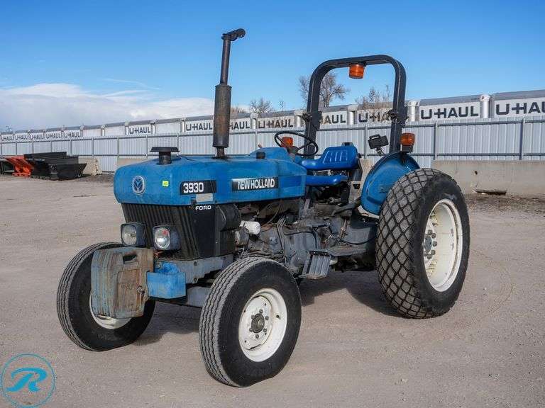 1996  New Holland  3930  Tractor