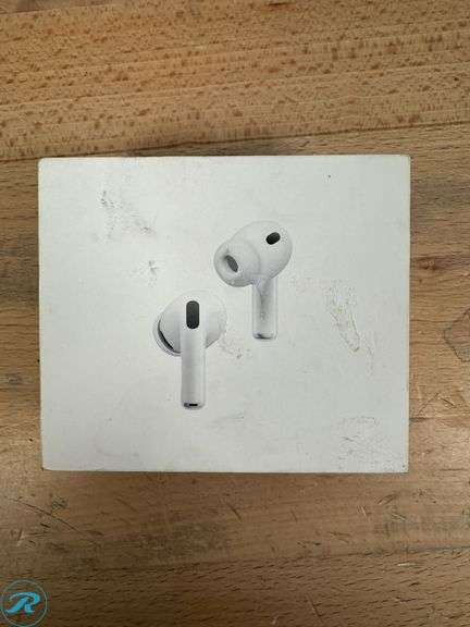 Apple AirPods Pro 3 Wireless Earbuds, Active Noise Cancellation, Bluetooth Headphones, USB-C Charging - Like New/Missing Silicone Ear Buds/Dented On left Ear Bud - Roller Auctions