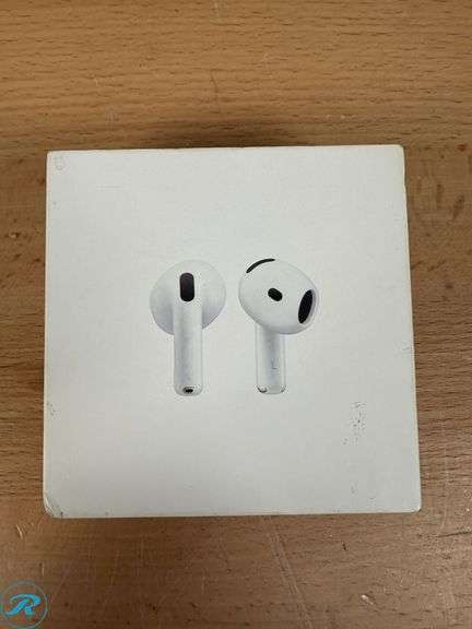 Apple AirPods 4 White - Used/Marks/light Scratches