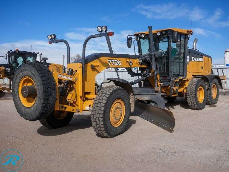 2017  John Deere  772G  6WD  Motor Grader