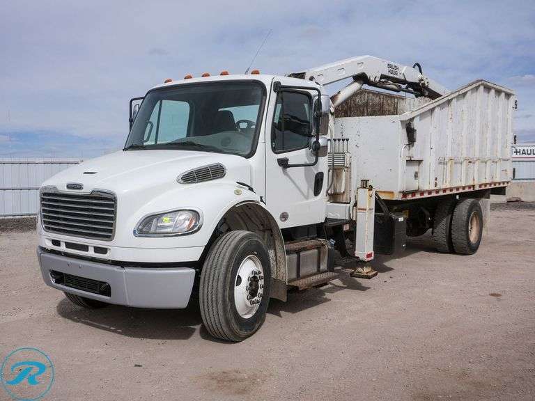 2017  Freightliner  S/A Grapple Truck