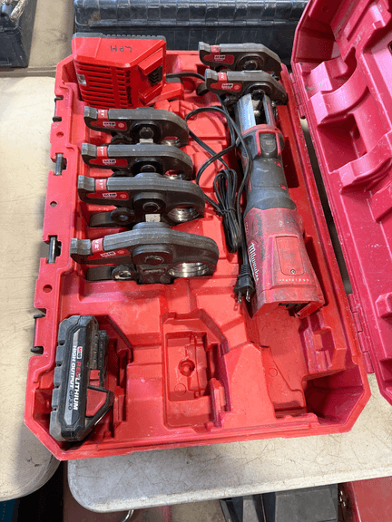 Milwaukee M18 ForceLogic Press Tool Set With Jaws, Charger, And CP3.0 Battery