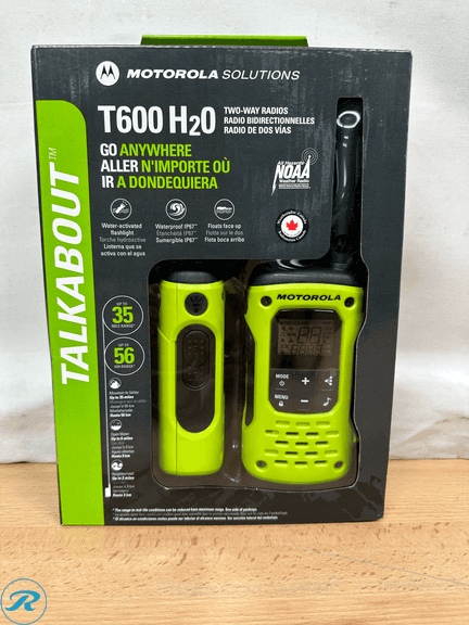 Motorola Solutions T600 35 Miles Waterproof Two-way Radio Green, 2 Pack - New - Roller Auctions