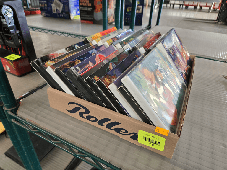 (22) Disney DVD Movies, Animated and Live-Action Family Films Collection