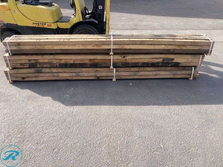 (36) 2-1/2-in x 3-1/2-in x 10-Ft Oak Very Difficult And Rare To find Please See Pictures