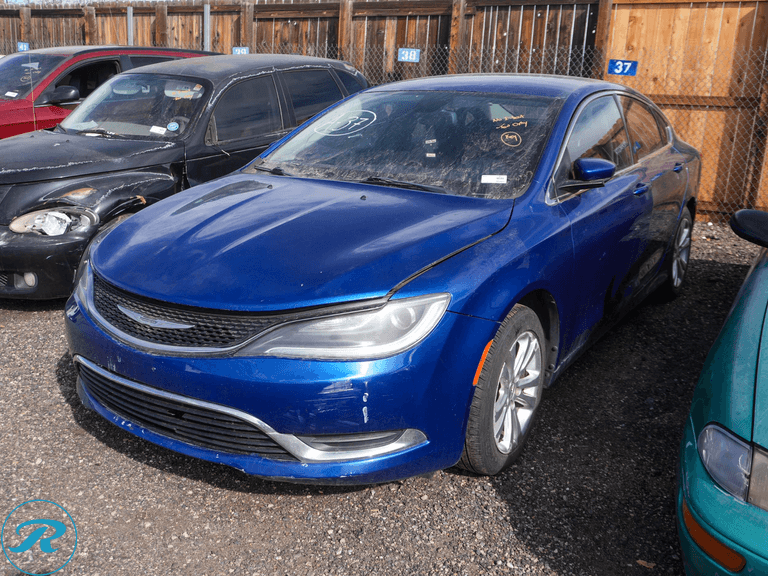 2015 Chrysler 200 Limited FWD