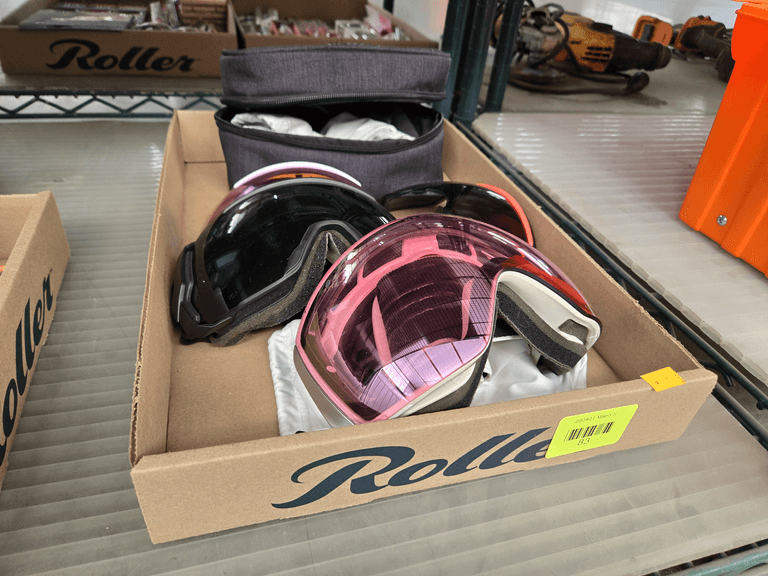 Oakley Flight Deck Snow Goggles, PRIZM Lens, With Storage Case