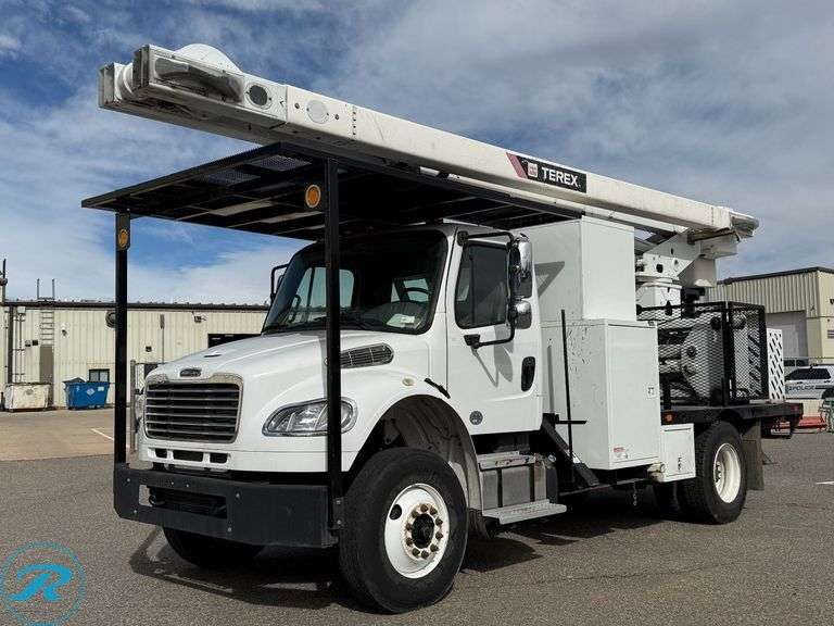 2016  Freightliner  M2  RWD  S/A Bucket Truck