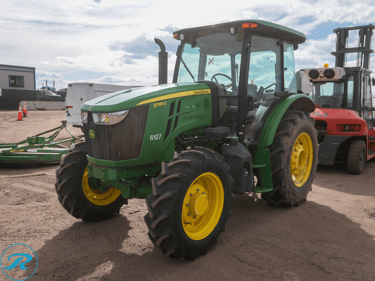 2017 John Deere 5085E 4WD Agricultural Tractor