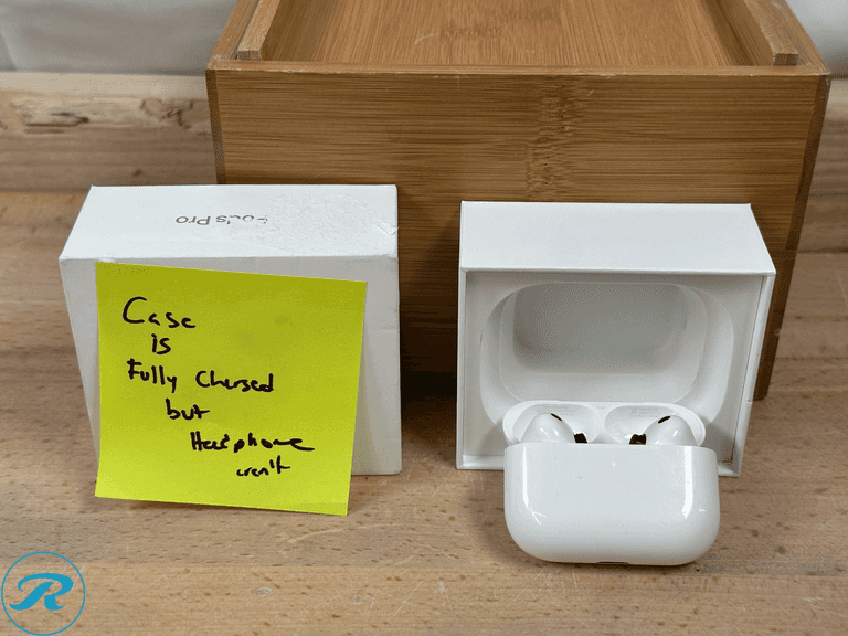 (2) Apple: Airpods Pro 3, MFHP4LL/A- Missing Ear Gels (1) Used/ Case doesn't Stay charged & (1) Used/ Case Fully Charges But headphones won't stay as charged as case - Roller Auctions