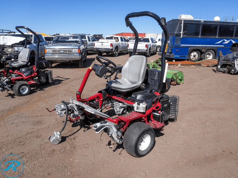 Toro GreensMaster 3320 RWD Ride-On Mower