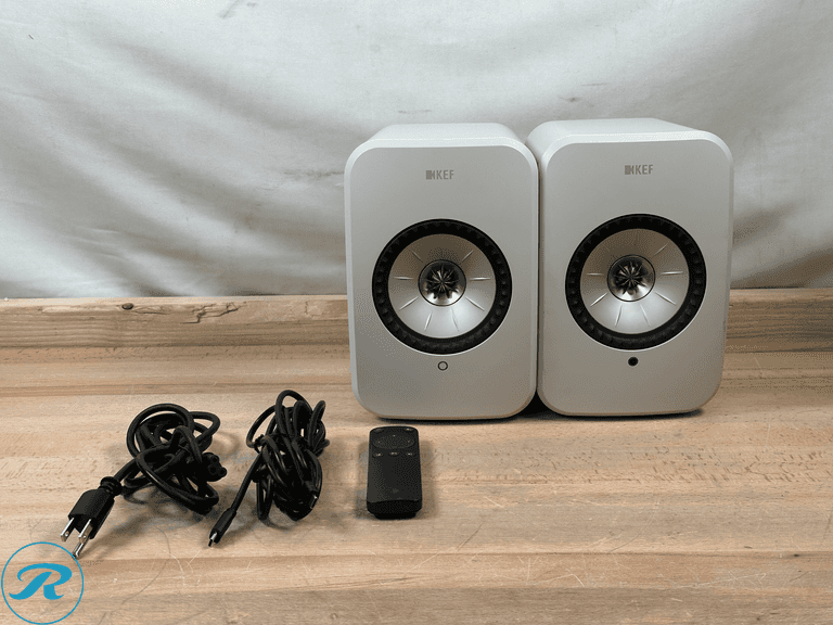KEF: LSX II LT Wireless Bookshelf Speaker Pair, Stone White- SALVAGE/ Won't connect on KEF app/ Customer Return Reason: Doesn't Connect