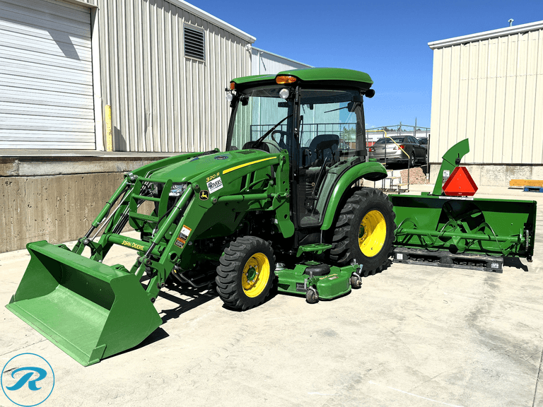 2018 John Deere 3046R 4WD Tractor