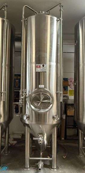 New ABS Commercial ABSC11198C10F01 10 BBL Stainless Steel Jacketed Fermenter