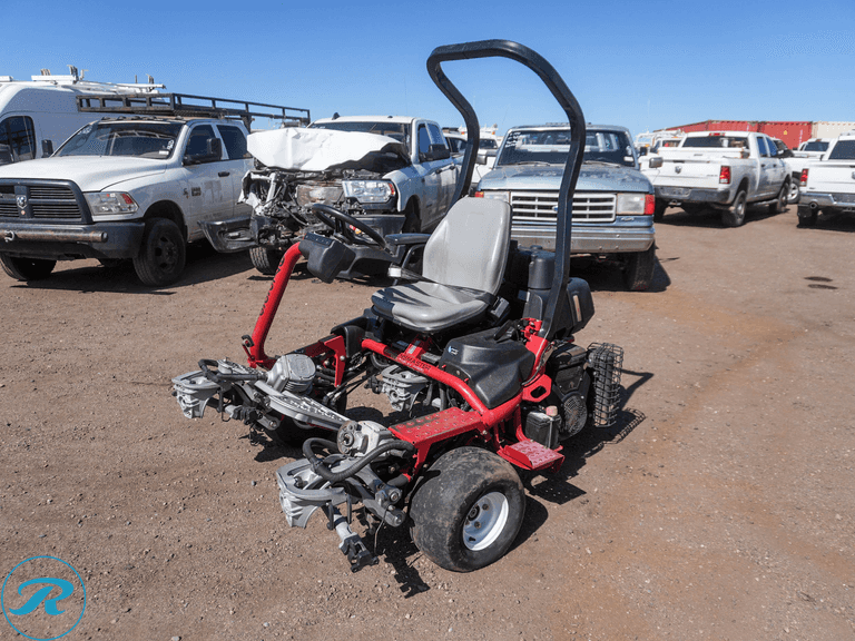 2013 Toro GreensMaster 3320 RWD Ride-On Mower