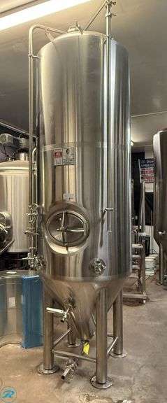 New ABS Commercial ABSC11198C10F05 10 BBL Stainless Steel Jacketed Fermenter