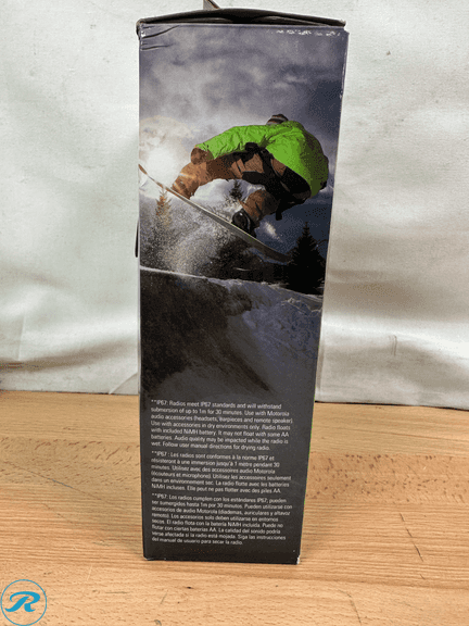 (2) Motorola Solutions T600 35 Miles Waterproof Two-way Radio Green, 2 Pack - Used/1 Walky-talky Don't Stay On - Roller Auctions